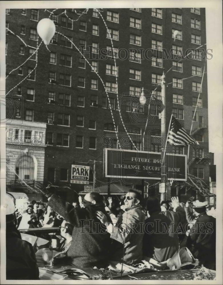 1970 Crowd Excited at Apollo 12 Astronauts&#39; Visit in Birmingham-Historic Images