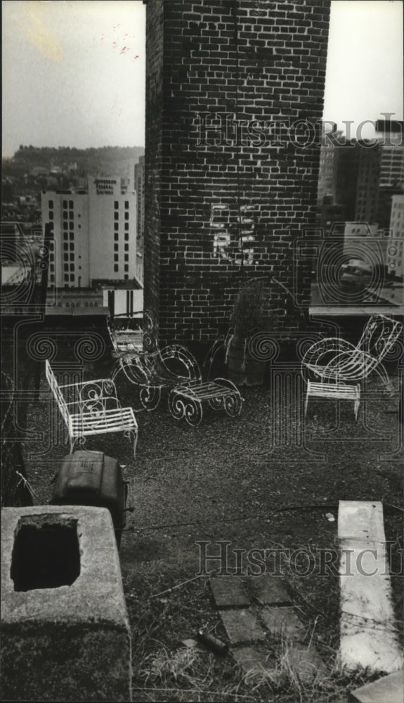 1979, Alabama-Birmingham&#39;s Redmont Hotel luxurious penthouse patio. - Historic Images