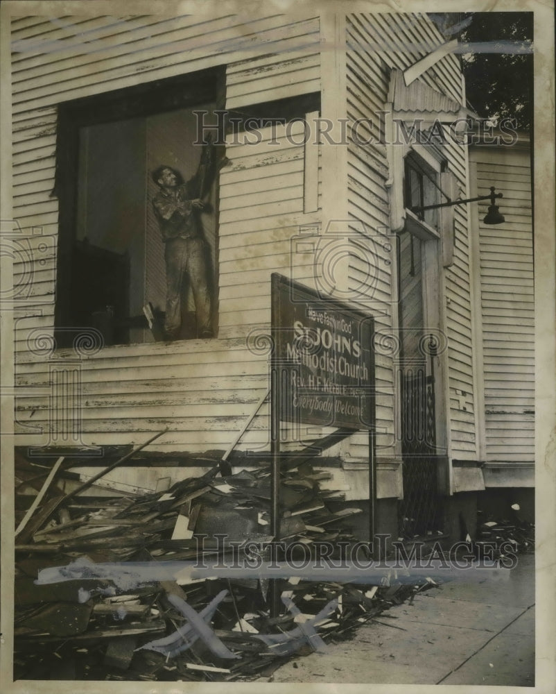 1948 Press Photo Alabama-Birmingham&#39;s St. John&#39;s Methodist church being razed. - Historic Images