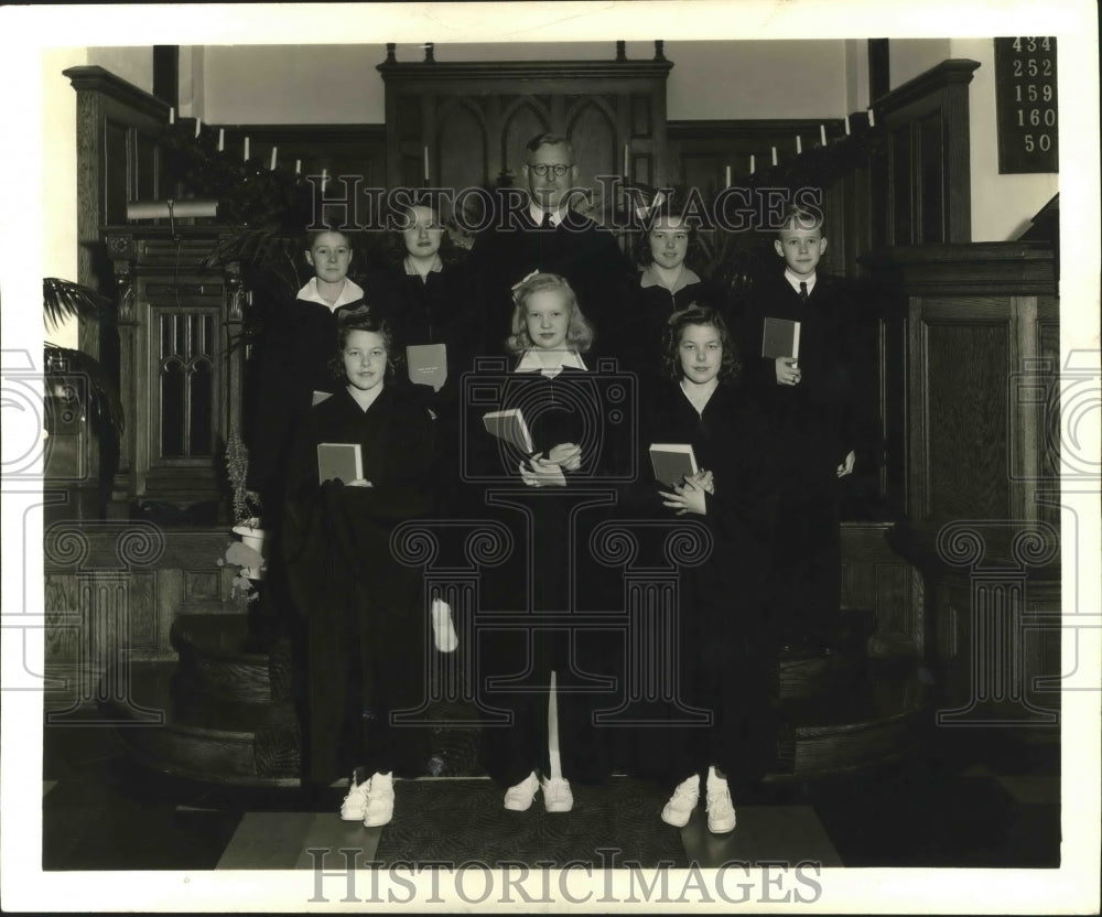 1942 Press Photo St. John Evangelical and Reformed Church Choir in Birmingham - Historic Images