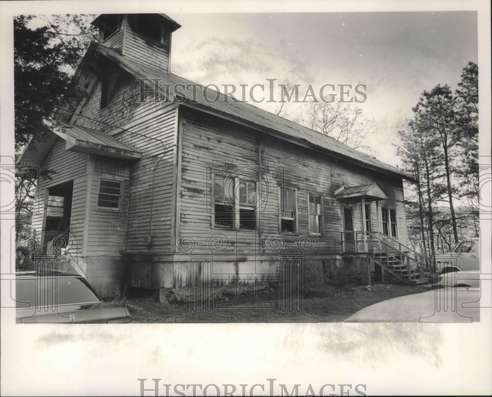 1988 Press Photo Alabama-Birmingham, Oxmoor Methodist Church blackened by fire. - Historic Images