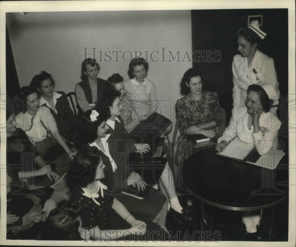 1944, Alabama-Birmingham Civilian Defense Nurses&#39;s Aide Corps members - Historic Images