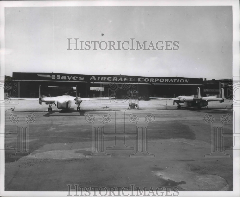 1958 Press Photo Alabama-Airplanes at Hayes Aircraft Corporation in Birmingham. - Historic Images