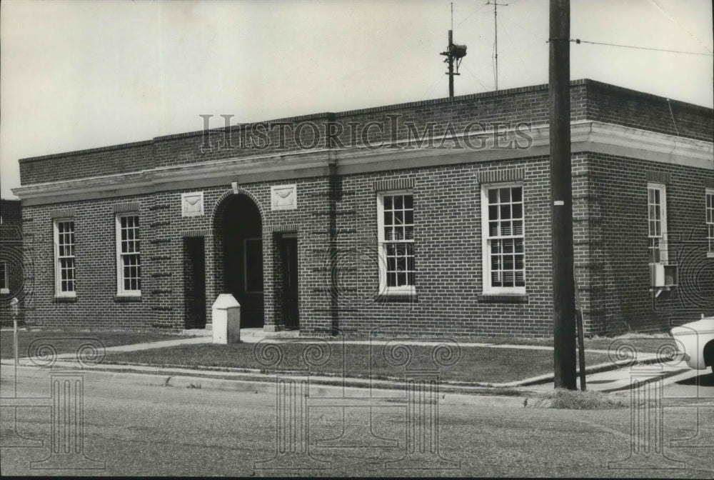 1964, Alabama-Atmore&#39;s obsolete City Hall to be replaced soon. - Historic Images