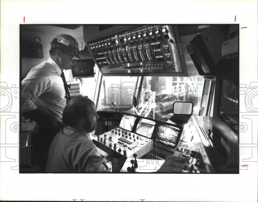 1988 Press Photo Alabama-Birmingham&#39;s USX Fairfield Works computer control room. - Historic Images