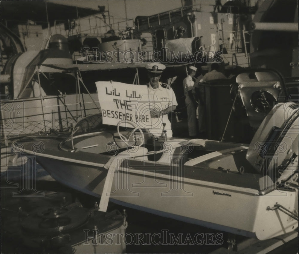 1966, Alabama-Capt. Eddy Best and Li&#39;l Lil, the Bessemer Babe. - Historic Images