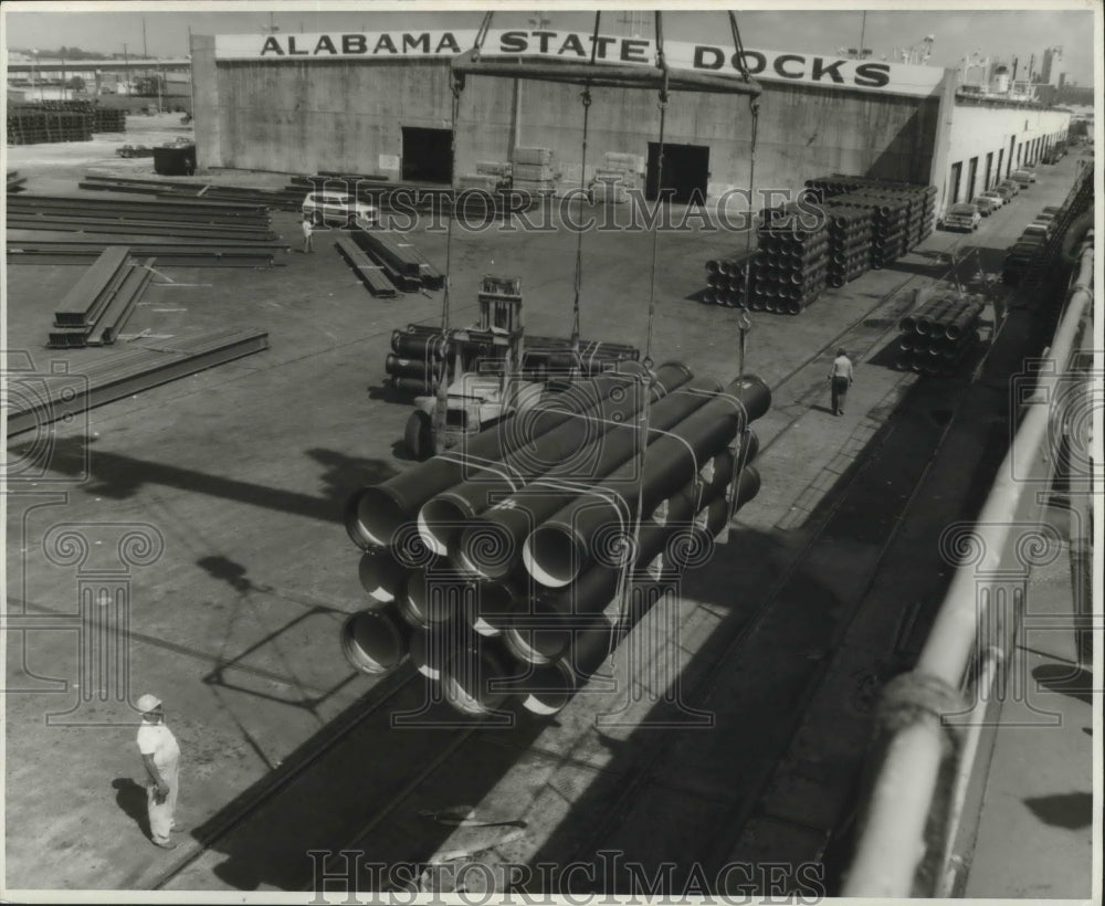 1988, American Cast Iron Pipe Company Materials, Alabama State Docks - Historic Images