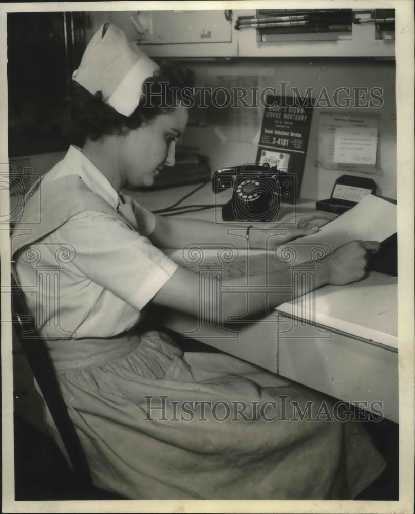 1944 Press Photo Alabama-Birmingham Civilian Defense Nurses Aide Corps worker. - Historic Images