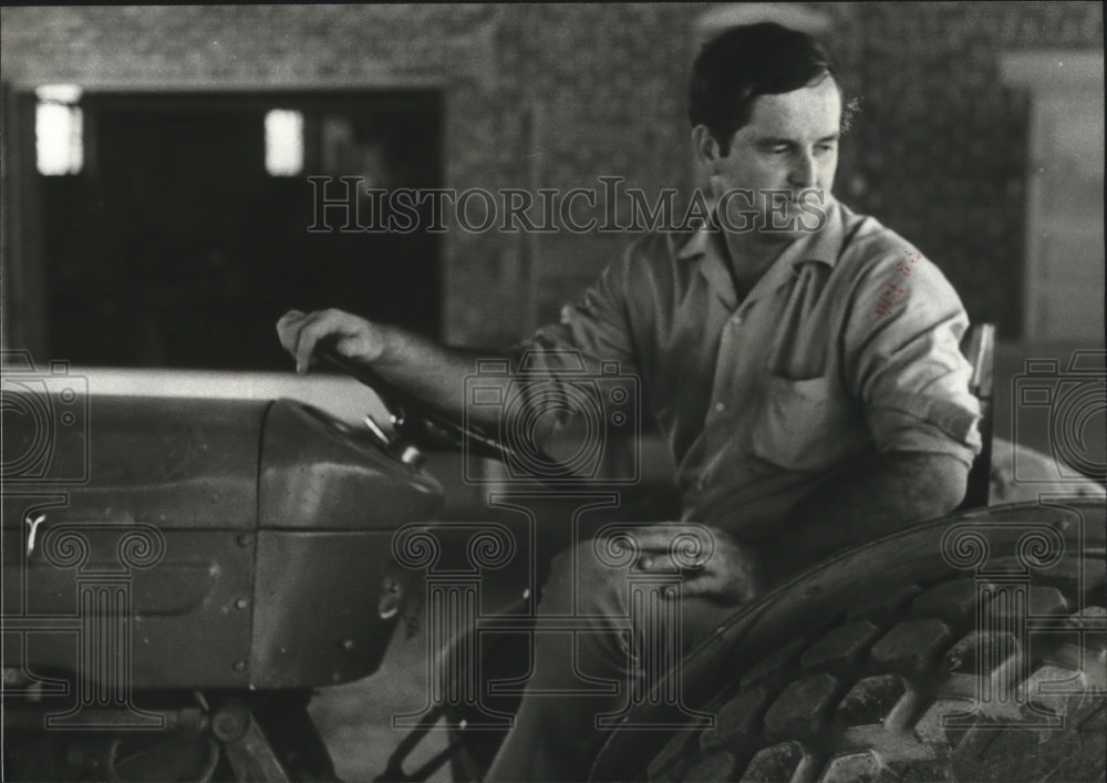 Press Photo Postulant Joe Bolling at St. Bernard&#39;s Abbey-College Farm, Alabama - Historic Images