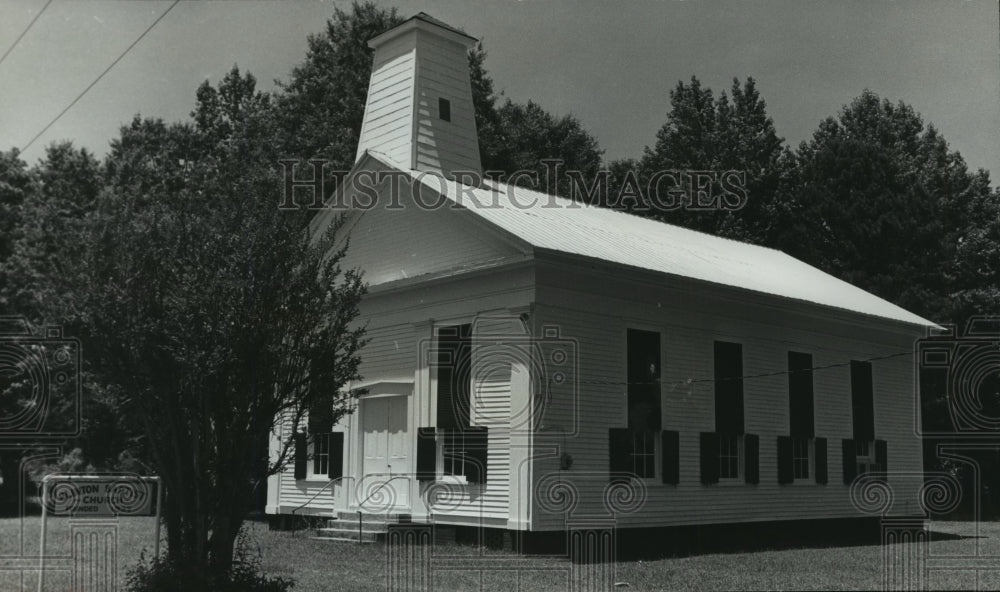 1974 Press Photo Alabama-Old Baptist Church at Clinton still looks brand new. - Historic Images