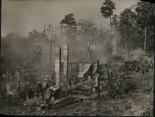 1951 Press Photo Zion City, Alabama Fire Leaves Four Families Homeless - Historic Images