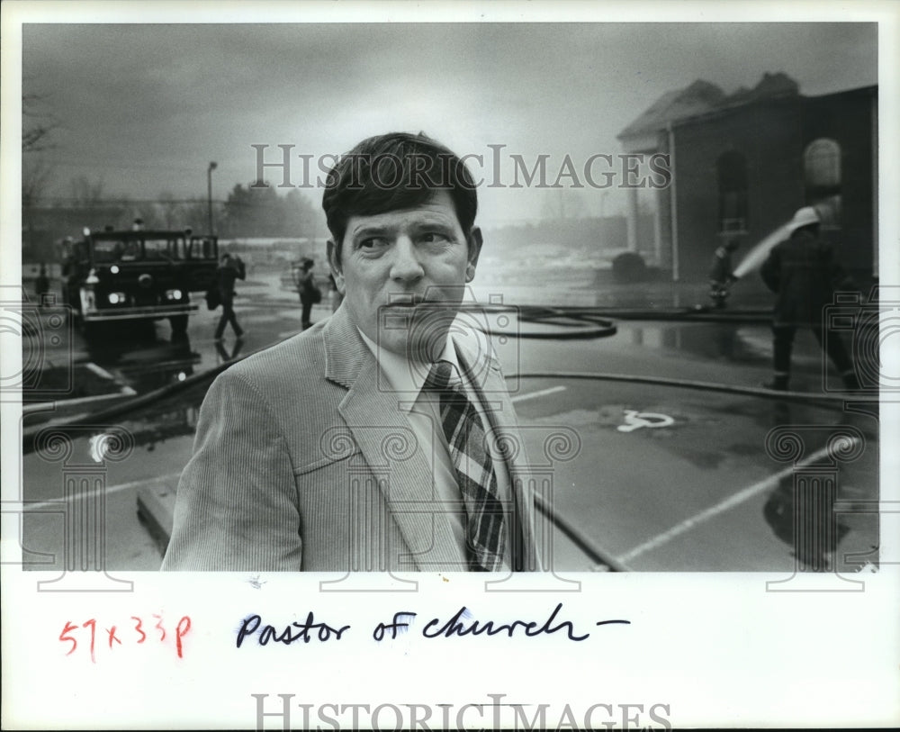 1982 Press Photo Alabama-Pastor of 1st Baptist Church fire at Center Point. - Historic Images