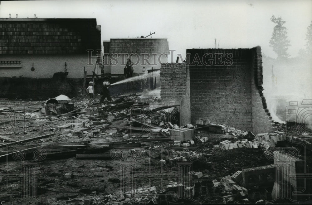 1969 Press Photo Alabama-Birmingham-Fire guts Rocky Ridge Villa Maria Apartments - Historic Images