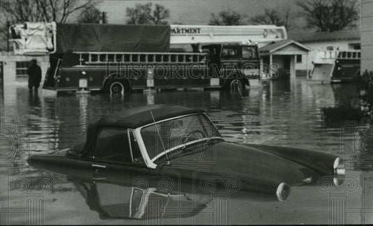 1970, Alabama-Birmingham fire department responding to flood victims. - Historic Images
