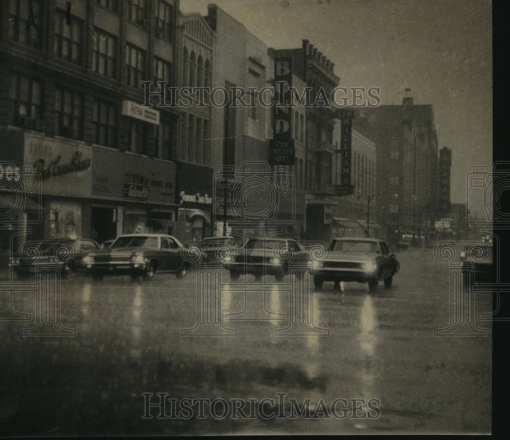 1970 Alabama-Birmingham floods cause darkness in mid-morning traffic-Historic Images