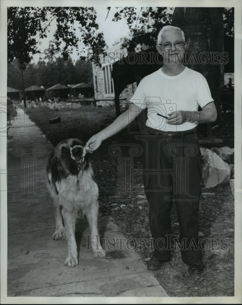 1962 Press Photo Alabama-&quot;Topper&quot; St. Bernard college mascot and brother Germain-Historic Images