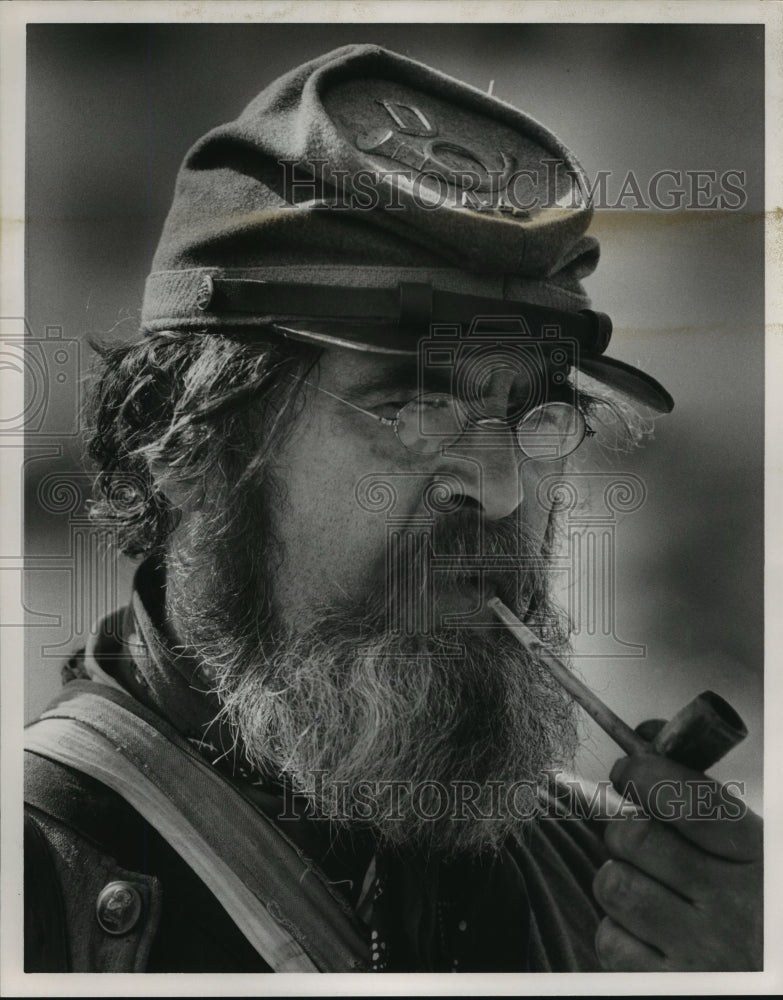 1990 Norman Lestage of Georgia 44th Infantry Civil War re-enactment.-Historic Images