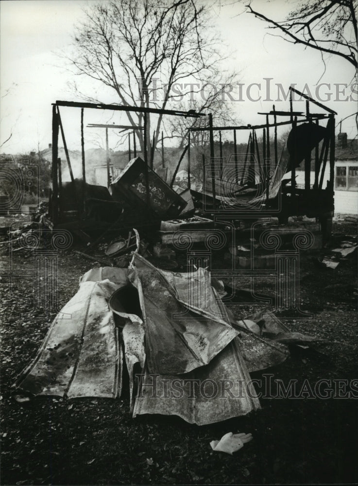 1979 Press Photo Remains of Burned Home in Bessemer, Alabama - abna09045 - Historic Images