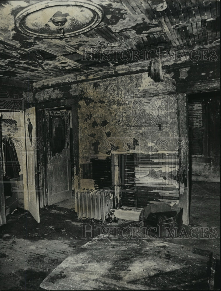 1976 Press Photo Alabama-Gutted apartment where two died in Birmingham fire. - Historic Images