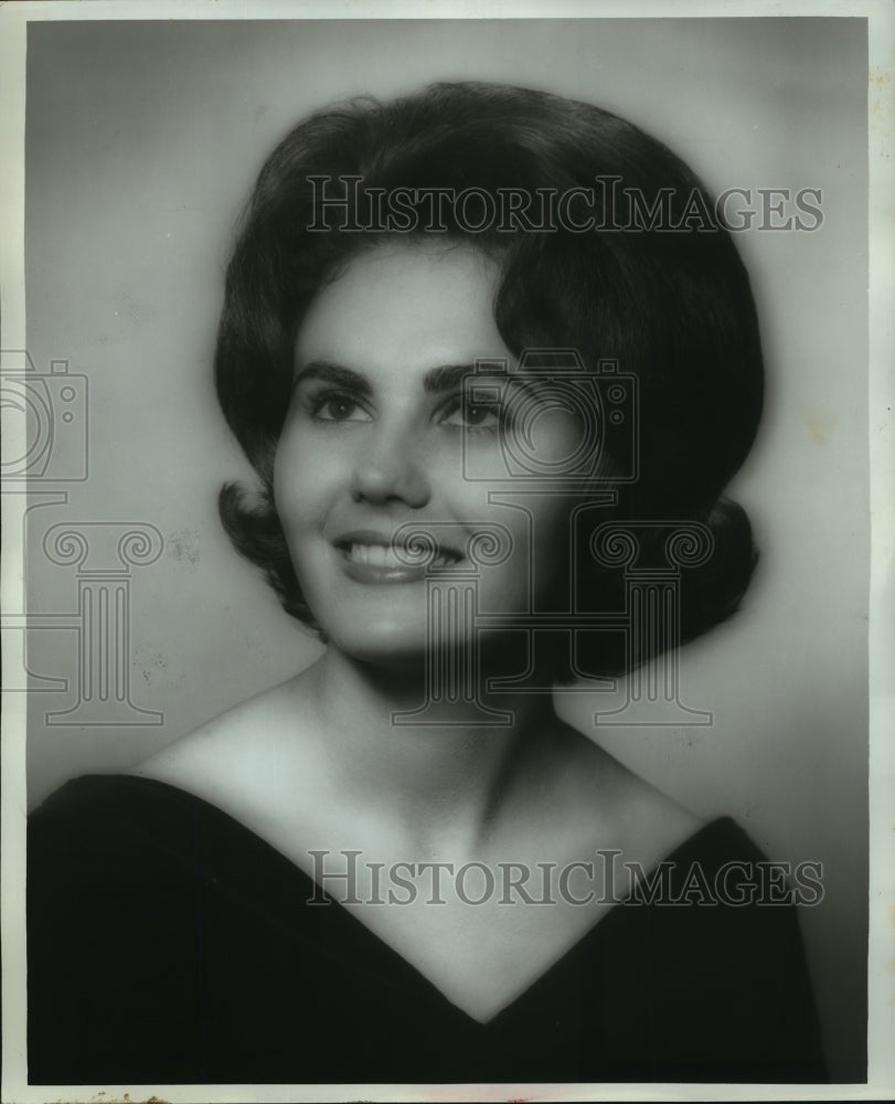 1964, Alabama-Macon County Maid of Cotton, Carolyn McLean. - Historic Images