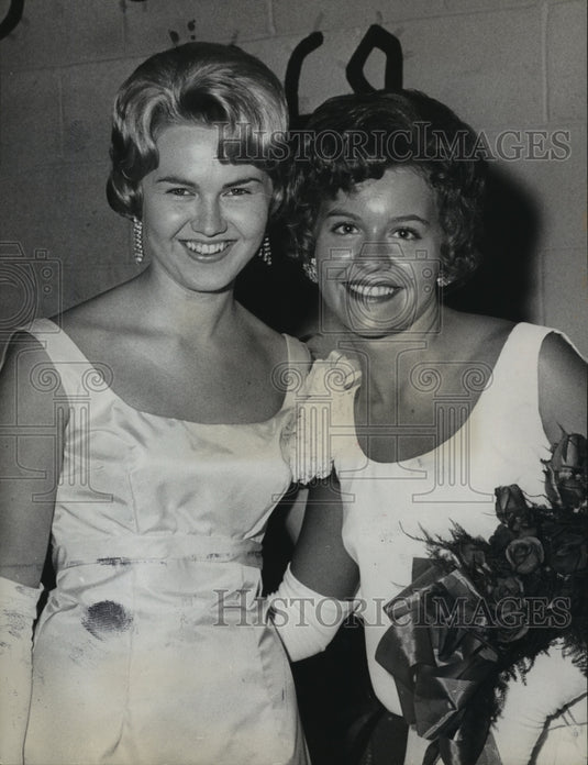 1964 Press Photo Alabama-Perry County Cotton Maid and alternate. - abna09180 - Historic Images