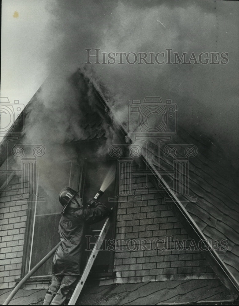 1971 Birmingham, Alabama Fireman Fights Stubborn Attic Fire-Historic Images