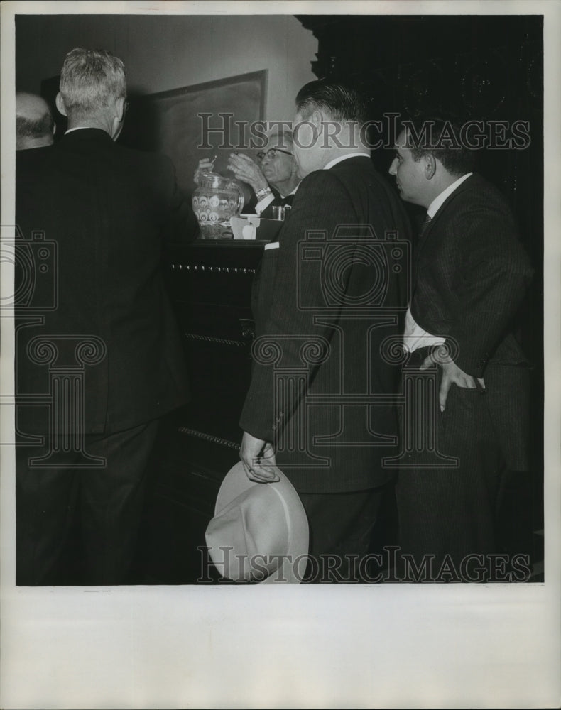 1959 Gambler Brought Before Bench, Alabama-Historic Images