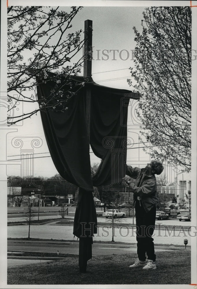 1991 Susanne Lambert Adjusts Cross Drape, Birmingham, Alabama-Historic Images