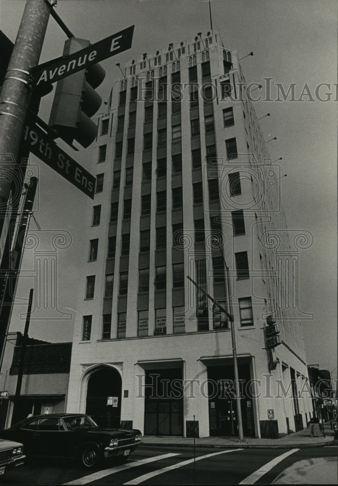 1983 Press Photo Alabama-Ramsay McCormack Building in Ensley. Ave. E and 19th St - Historic Images