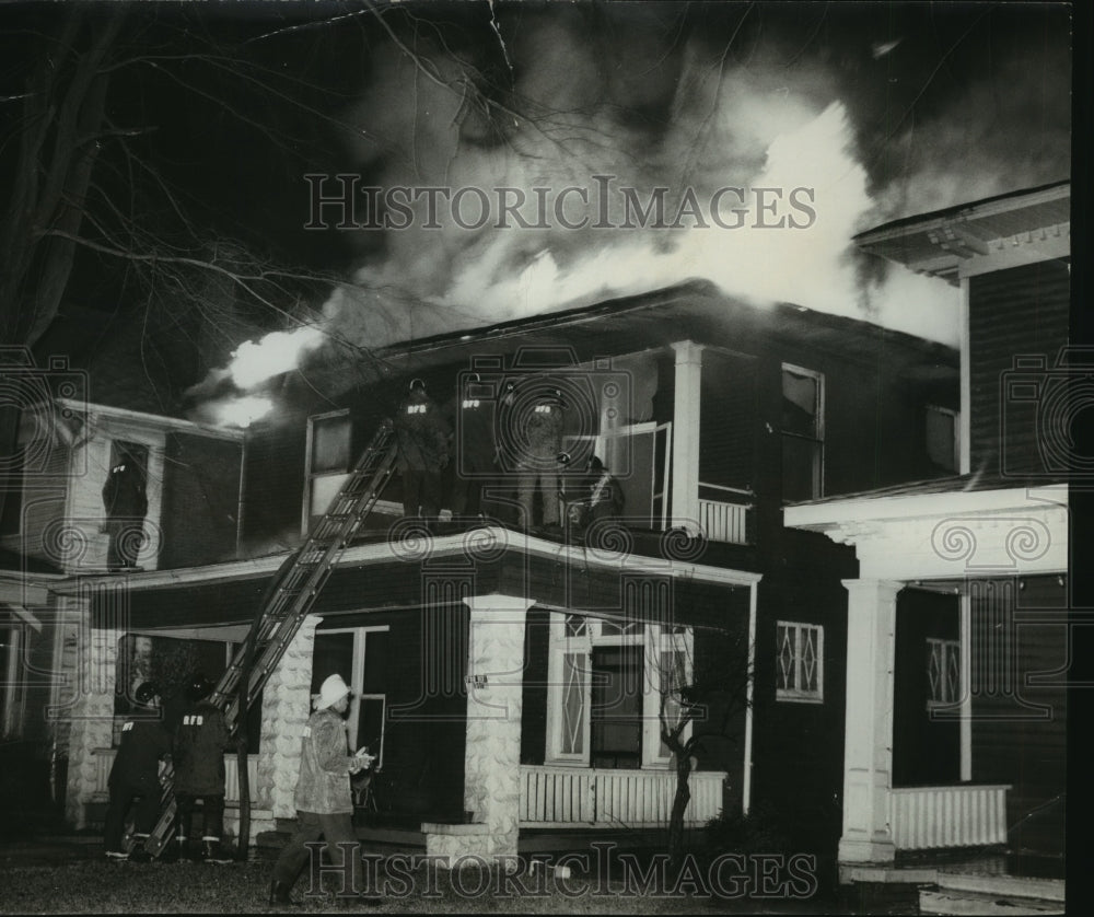 1970 Press Photo Alabama-Fiery holiday for Birmingham residents in rooming house - Historic Images