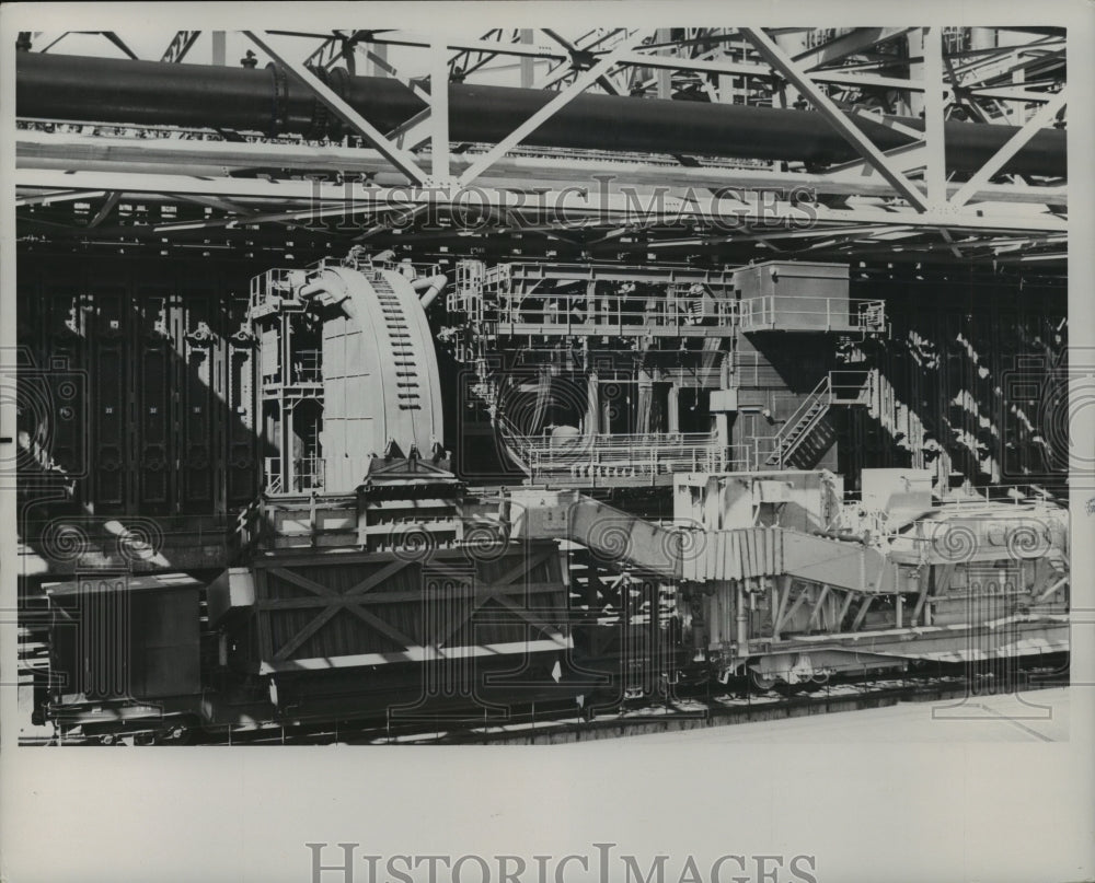 1980 Press Photo Environmental Quencher Car at U.S. Steel, Fairfield, Alabama - Historic Images