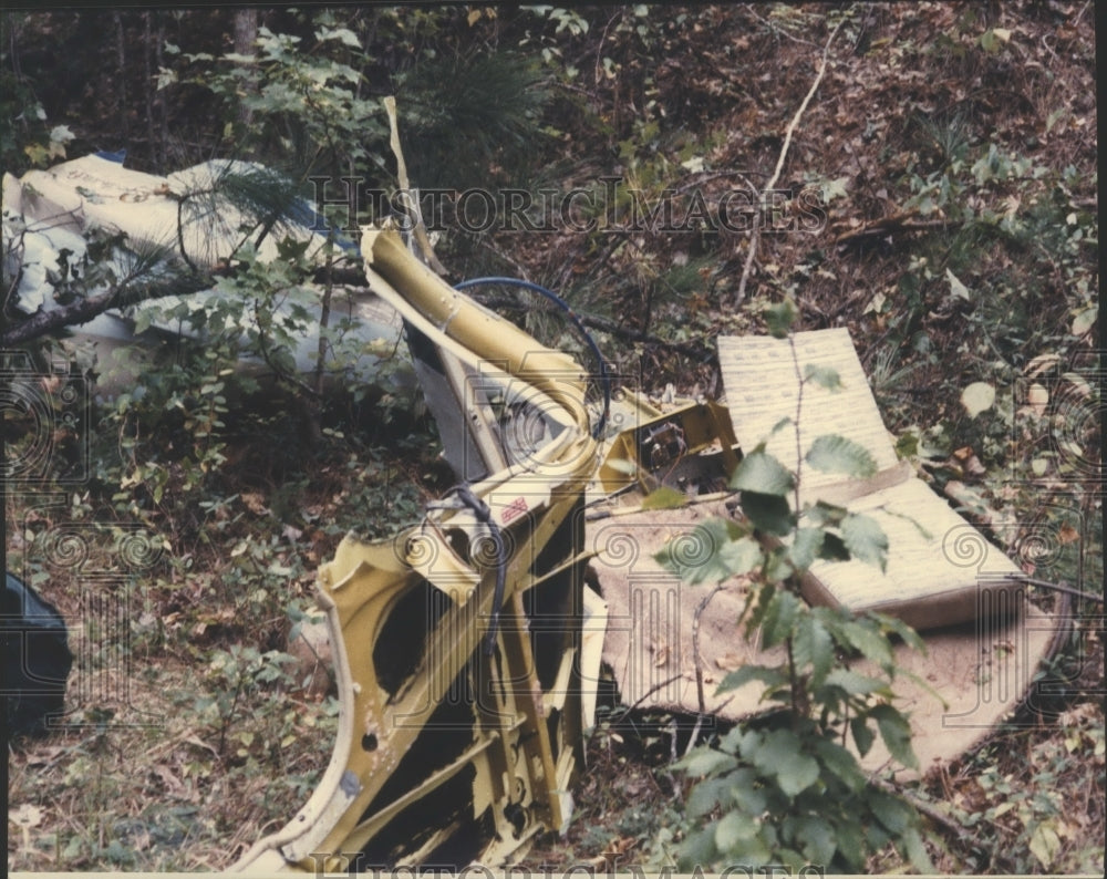 1986 Press Photo Cabin Structural Material at Site of Plane Crash in Alabama - Historic Images