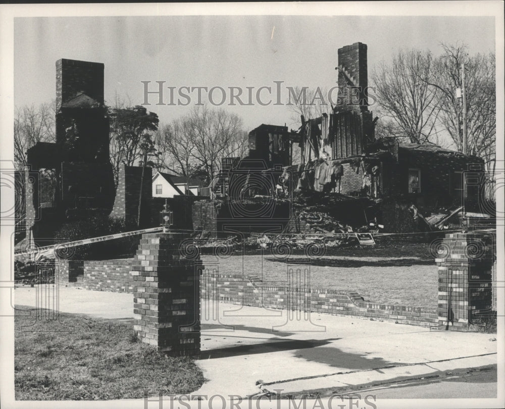 1988 Press Photo Ruins of House After Fire in Mt. Olive, Alabama - abna10278 - Historic Images