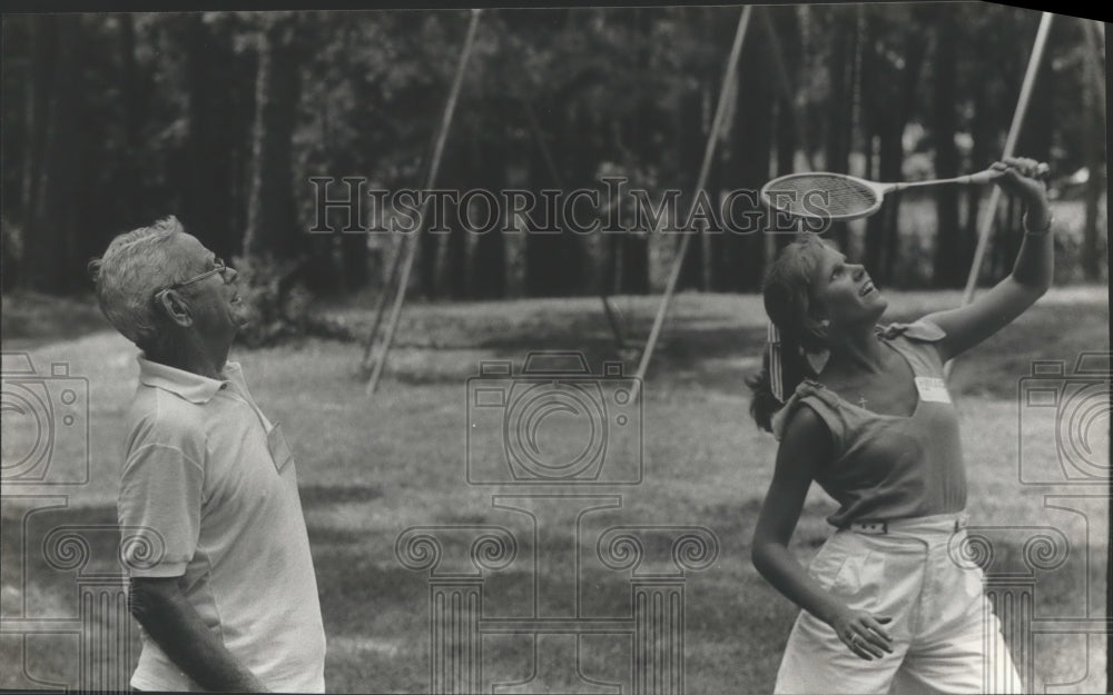1982 Press Photo Alabama-Art Lynch and Monteray Stabler playing badminton game. - Historic Images
