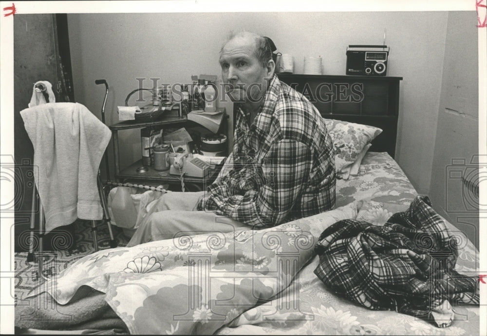 1986 Press Photo Alabama-Houston Webster in bedroom at Wilson home for elderly. - Historic Images