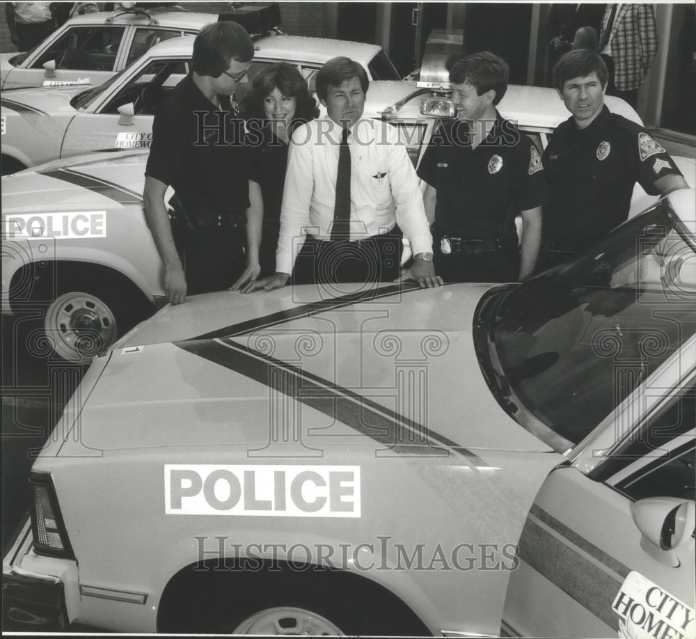 1981 Press Photo Homewood officials unveil new fleet of city police cars - Historic Images