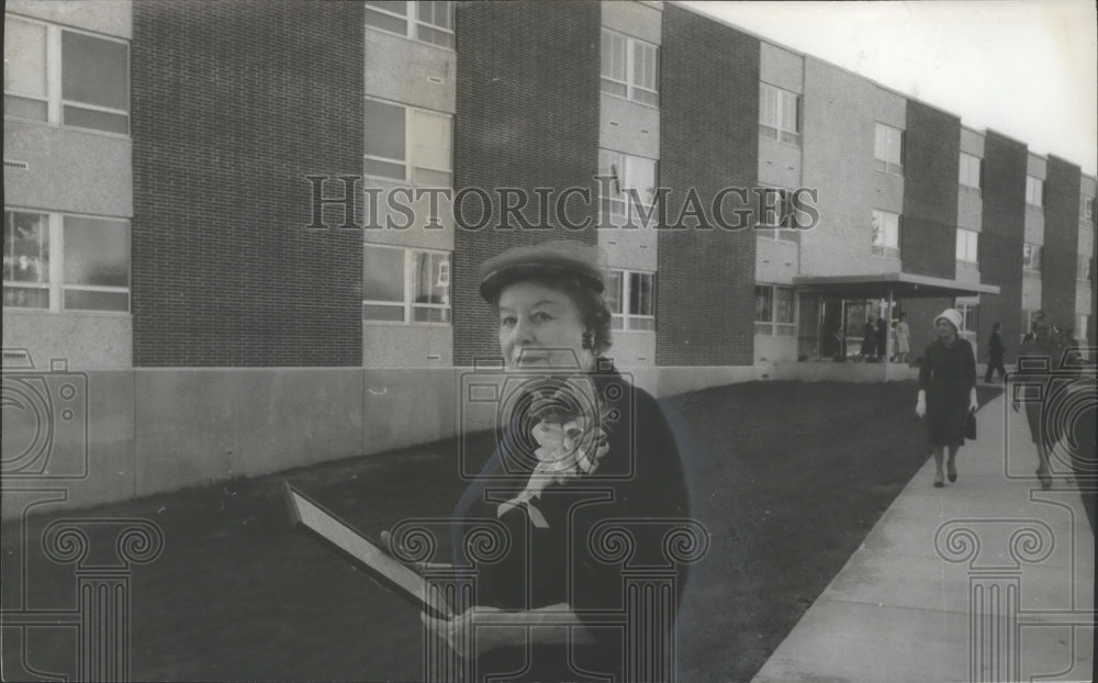 1963, Mrs. Carrie B. Rowan at Jacksonville State College, Alabama - Historic Images