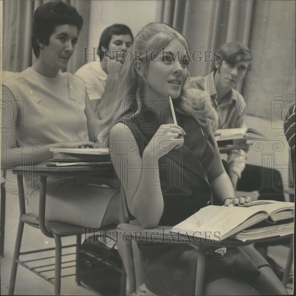 1971, Miss Alabama, Ceil Jenkins, Back at School - abna10703 - Historic Images