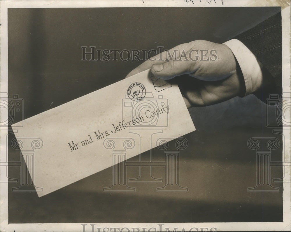 1947 Press Photo Mr. and Mrs. Jefferson County, &#39;You are going to get a letter&#39; - Historic Images