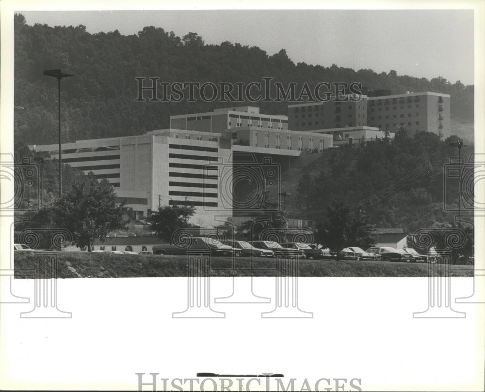 1980 Press Photo Brookwood Medical Center, Homewood, Alabama - abna10905 - Historic Images