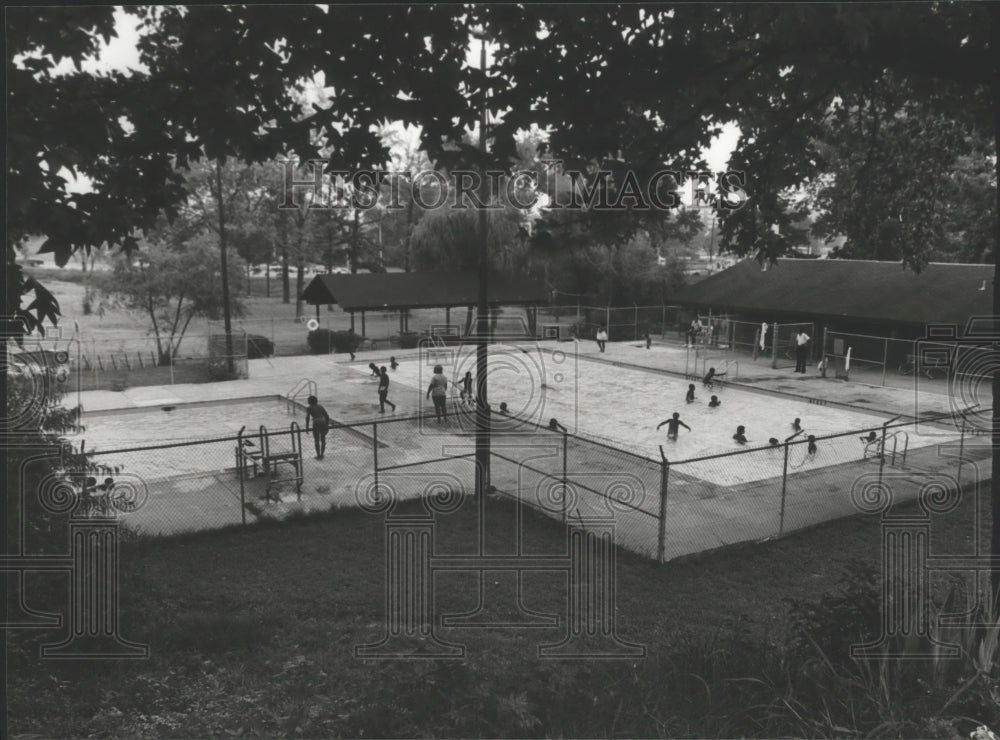 1981 Press Photo Rosedale's Spring Park in Homewood, Alabama - abna10929 - Historic Images