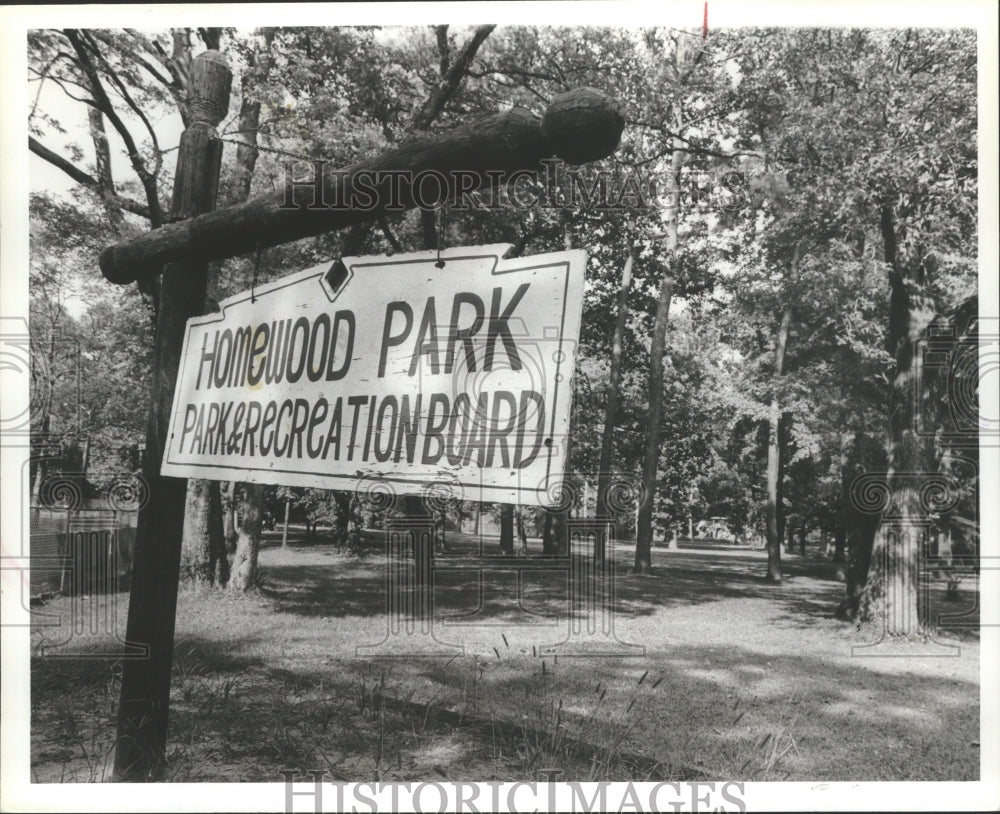 1981 Press Photo Sign at Homewood Park, Homewood, Alabama - abna10932 - Historic Images