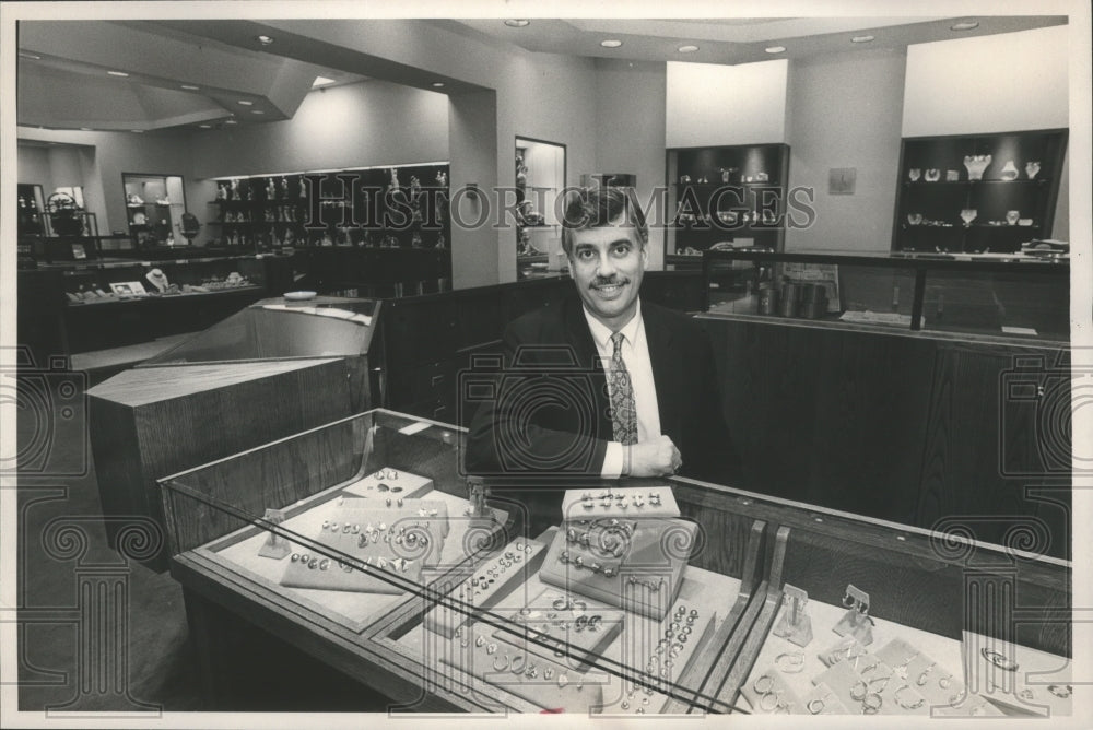 1987 Press Photo Jobe Rose Jewelers in Brookwood Mall, Homewood, Alabama - Historic Images