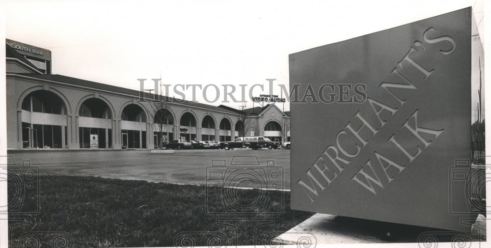 1989 Press Photo Merchants Walk Shopping Center in Homewood, Alabama - abna10987 - Historic Images