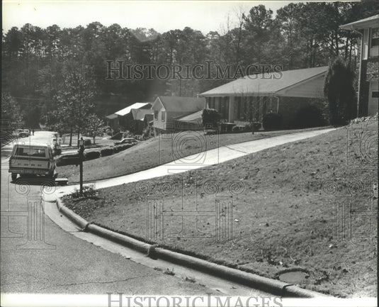 1980 Press Photo Saulter Road in Homewood, Alabama - abna11094 - Historic Images