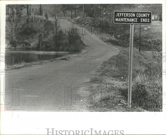 1980 Press Photo Signs mark maintenance ends where dams begin Jefferson County - Historic Images