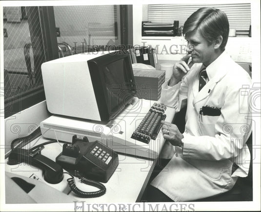 1961  Michael G. Phillips gets information on kidney donors, Alabama-Historic Images