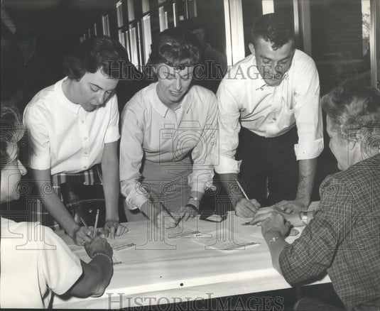 1963, Unidentified persons on Sabin Oral Sunday, Birmingham, Alabama - Historic Images
