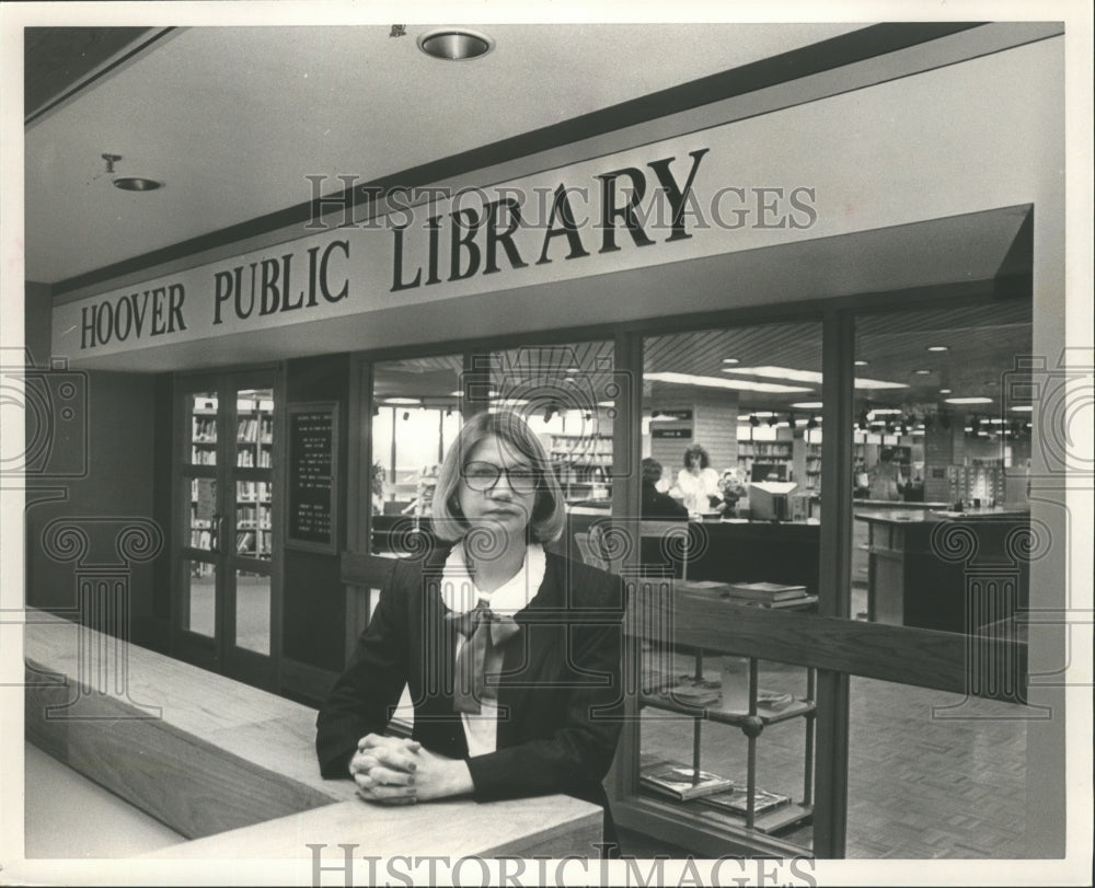 1988 Linda Andrews, head librarian at Hoover Public Library, Alabama-Historic Images