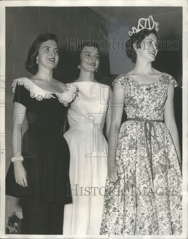 1955, AL Maid of Cotton, Virginia Lipsomb, M. Esslinger &amp; J. Anderson - Historic Images